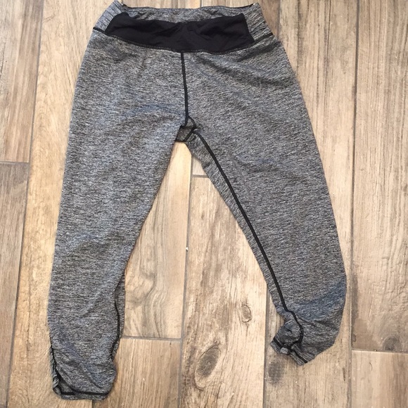 🏃🏽‍♀️ EUC Grey Spandex Workout Pants 🏃🏽‍♀️ - Picture 6 of 6